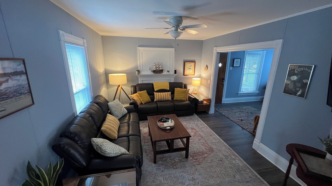 Photo of Livingroom in Clayton