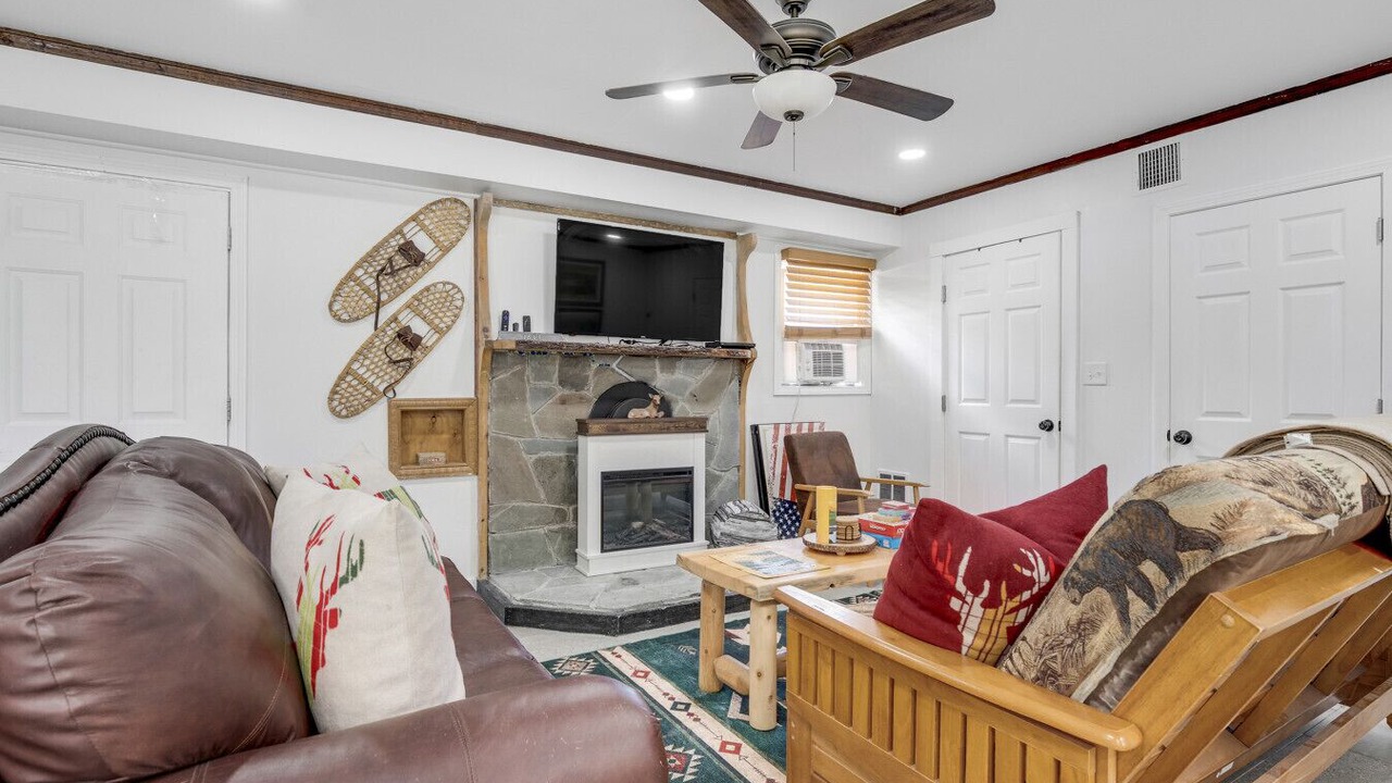 Photo of Livingroom in Moultonborough