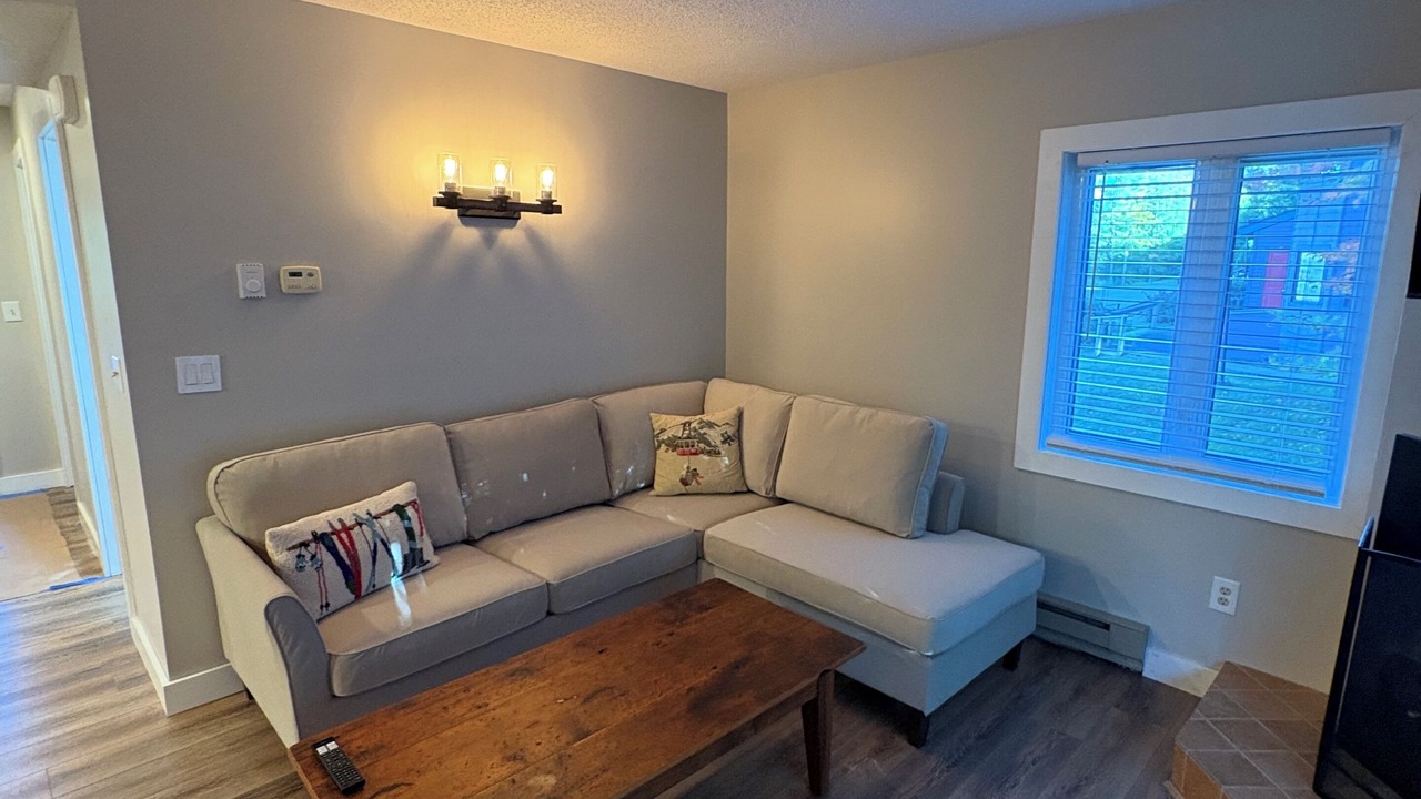 Photo of Livingroom in North Troy