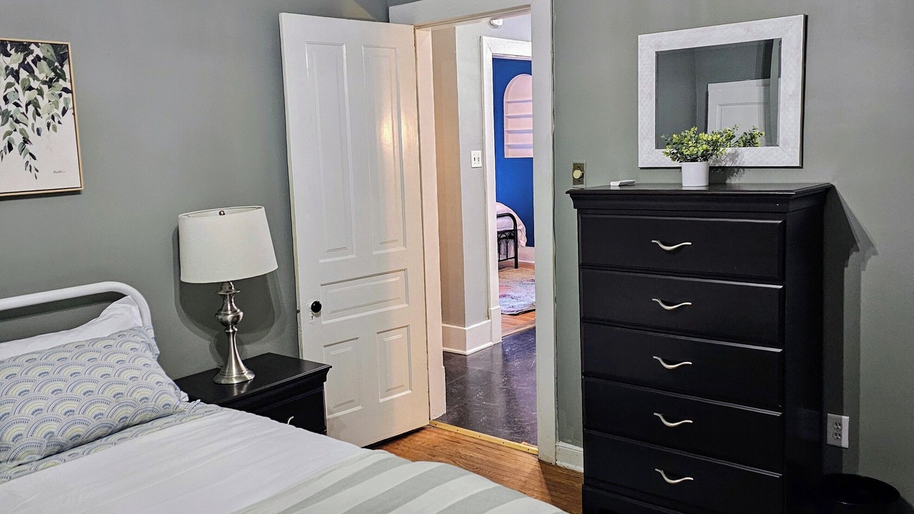 Photo of Bedroom in Summit - University
