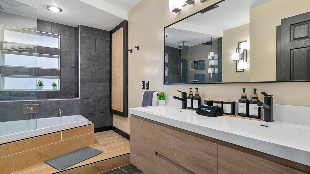 Photo of Bathroom in Cottage Grove