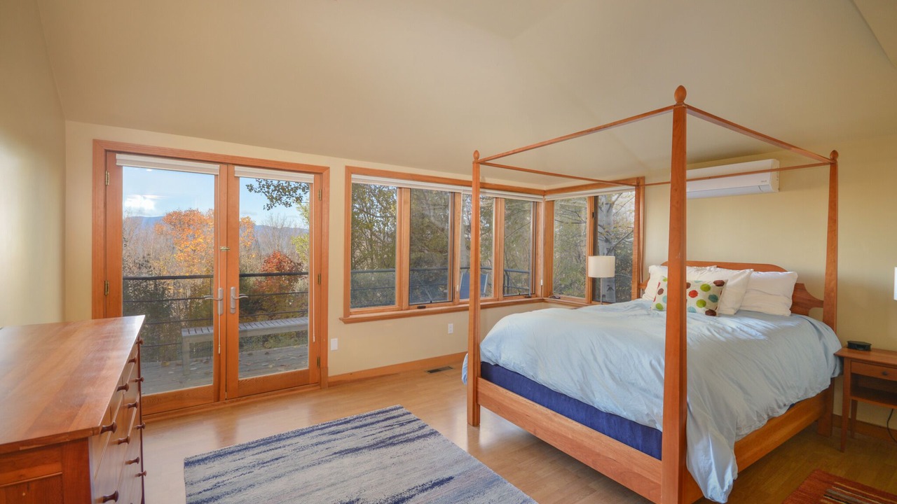 Photo of Bedroom in Stowe Hollow