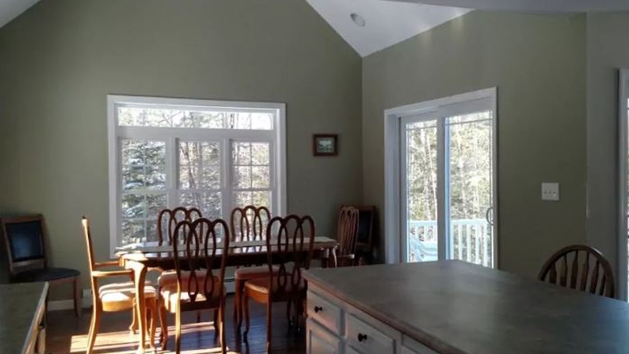 Photo of Livingroom in East Burke