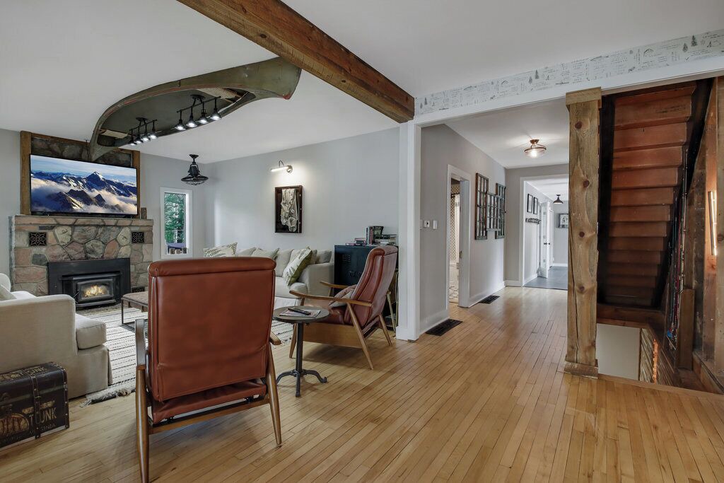 Photo of Livingroom in Stone Lake