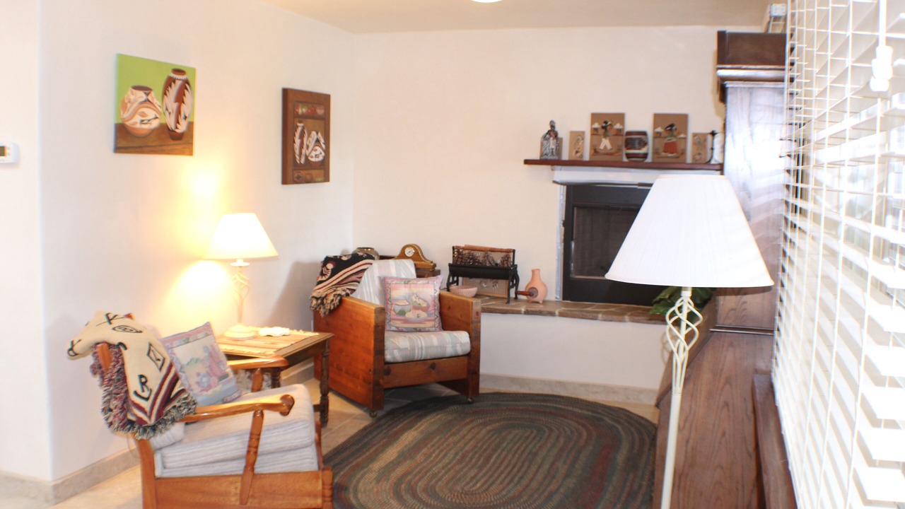 Photo of Livingroom in West Alameda