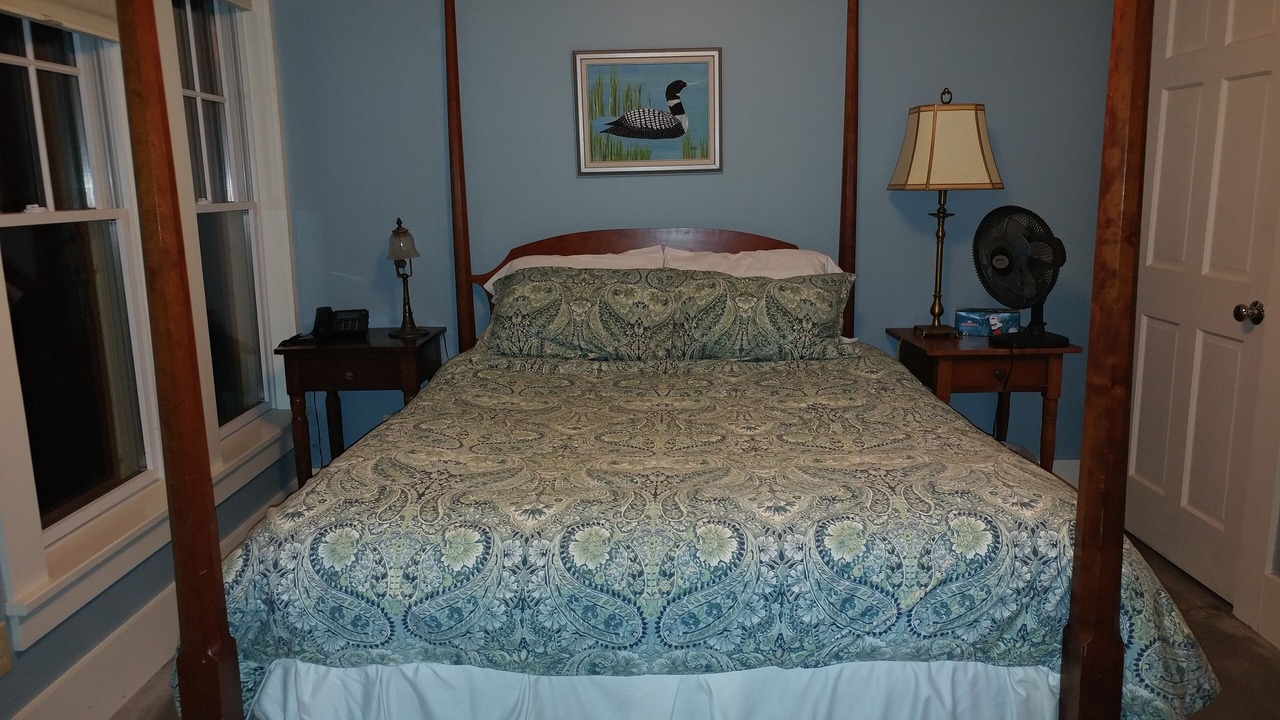 Photo of Bedroom in Lake Elmore
