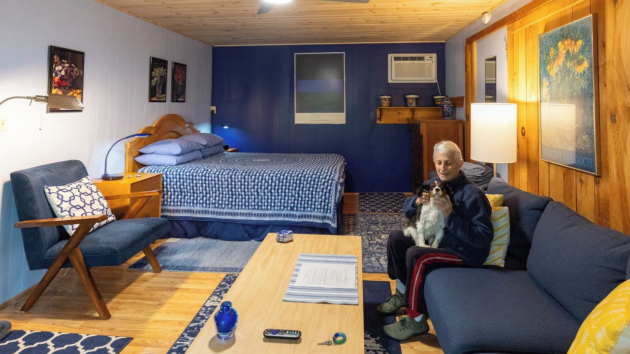 Photo of Bedroom in Shelburne Falls
