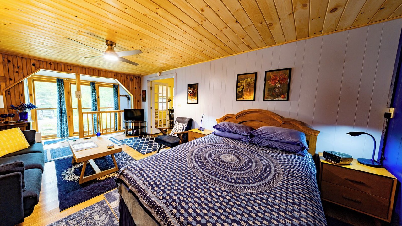 Photo of Bedroom in Shelburne Falls