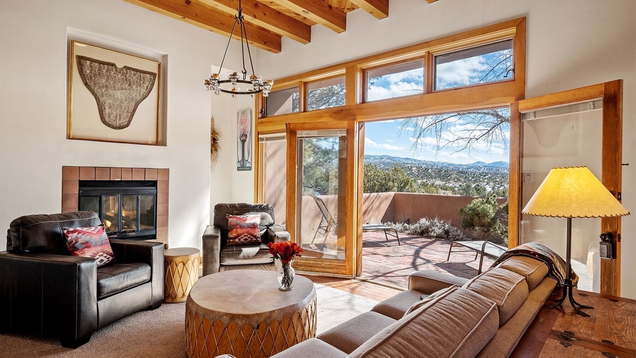 Photo of Livingroom in Nambe Pueblo