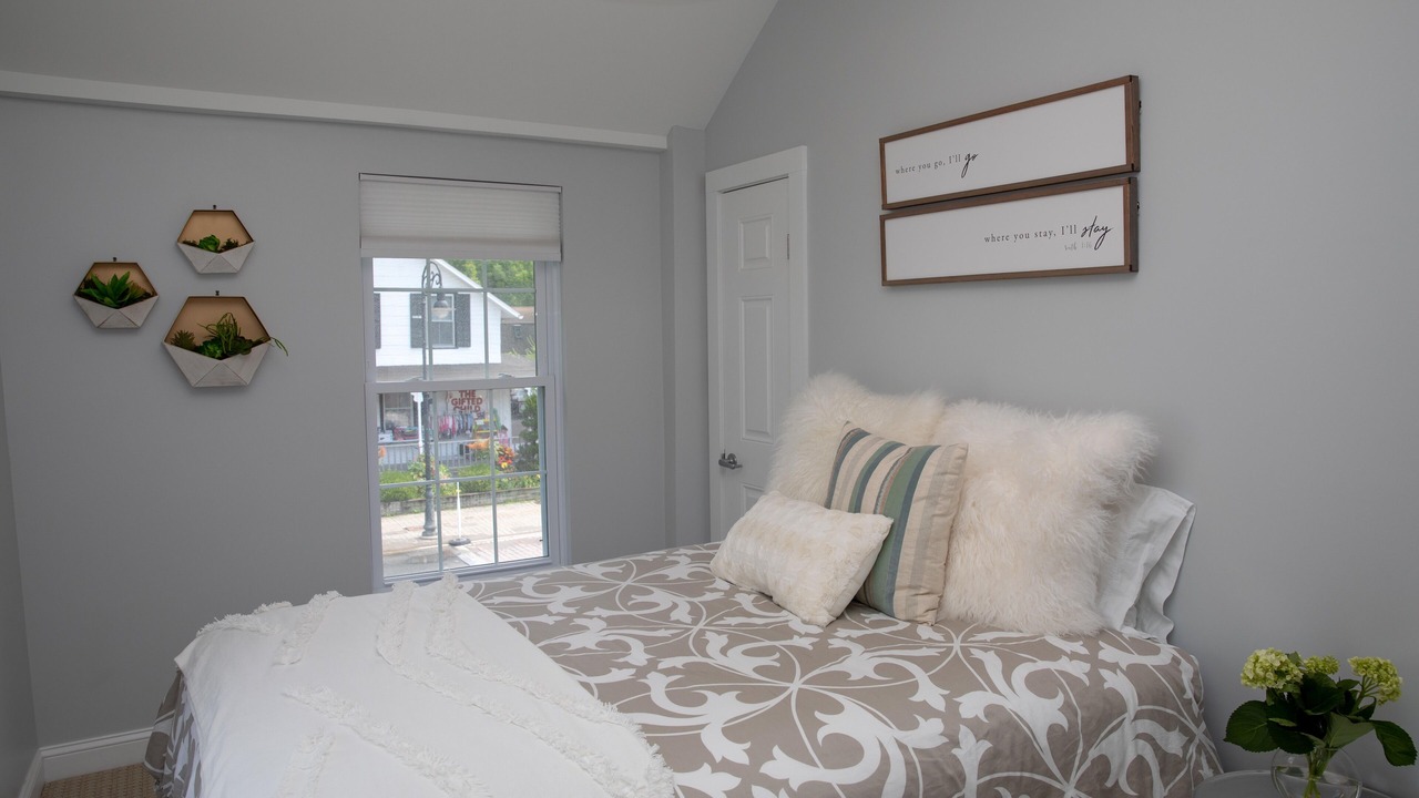 Photo of Bedroom in Lenox