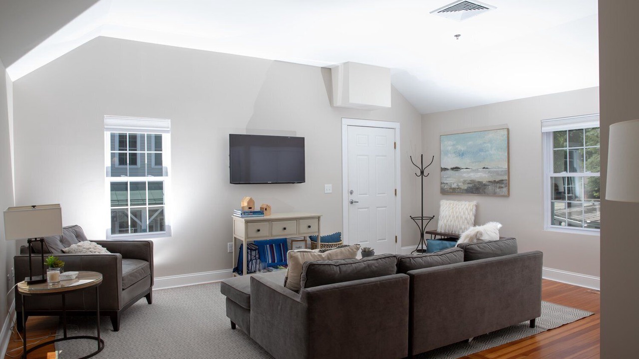 Photo of Livingroom in Lenox