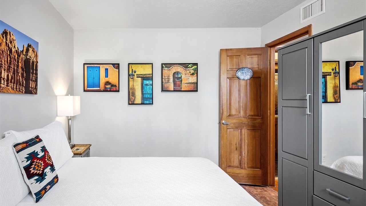 Photo of Bedroom in Northeast Santa Fe