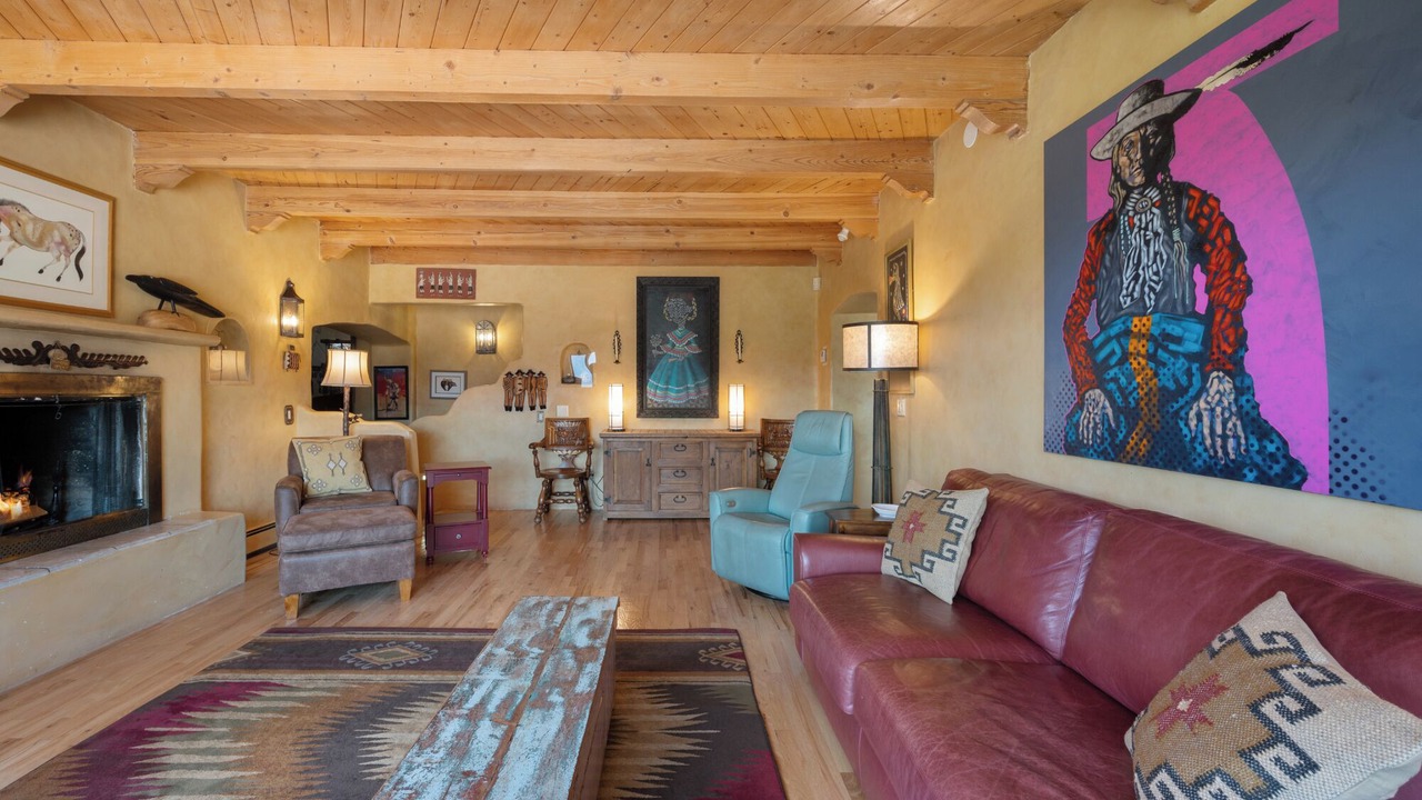 Photo of Livingroom in Northeast Santa Fe