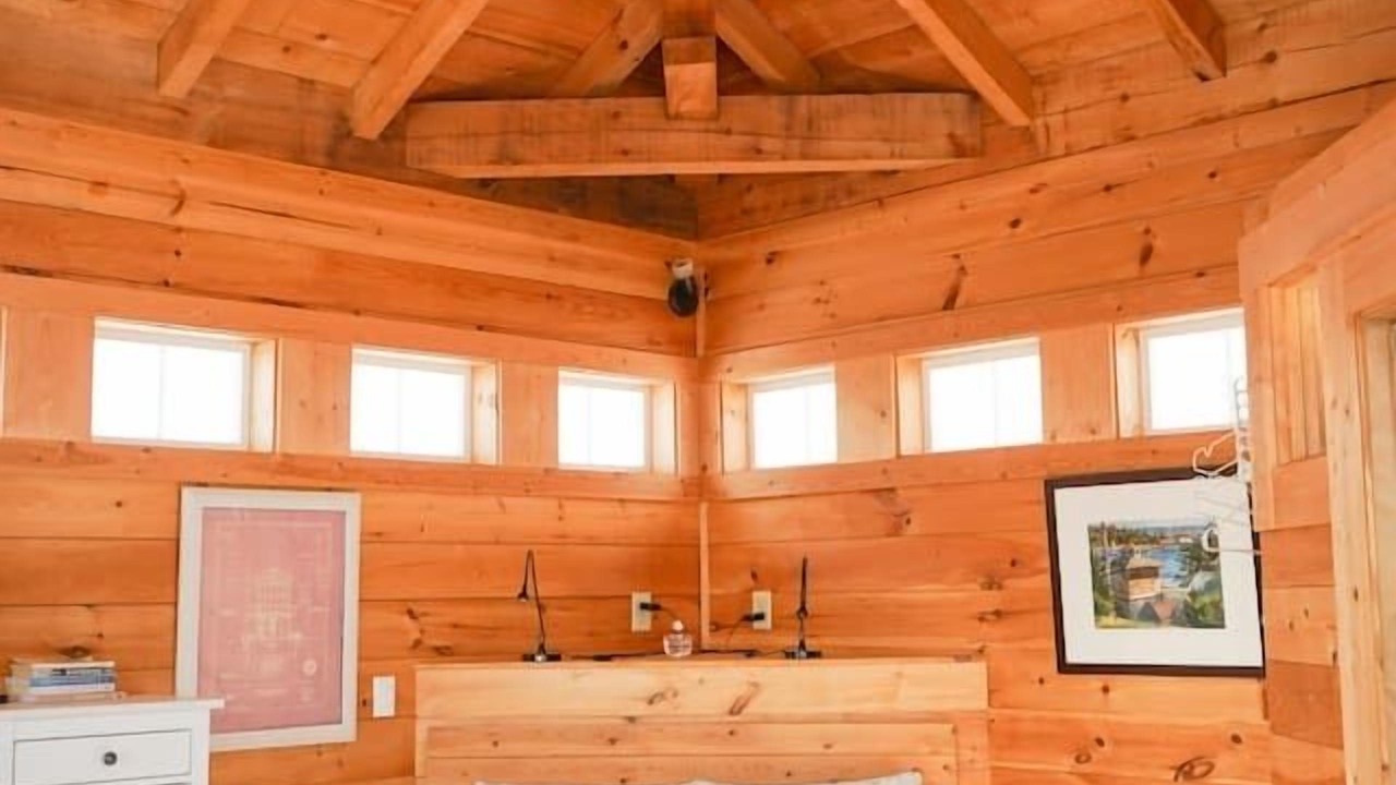 Photo of Bedroom in Grand Marais