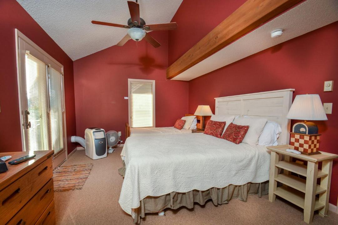 Photo of Bedroom in McHenry