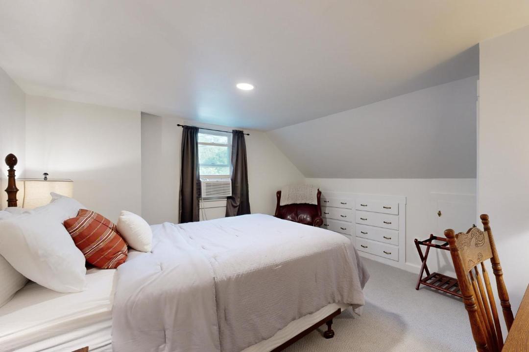 Photo of Bedroom in Proctorsville