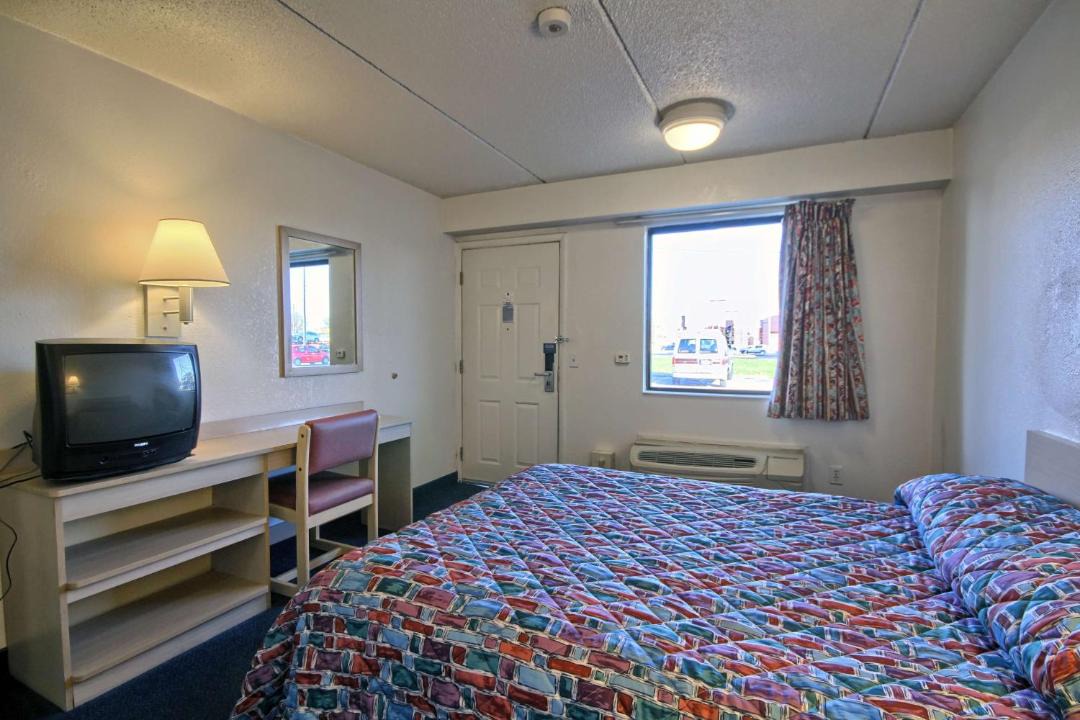 Photo of Bedroom in Madison Heights