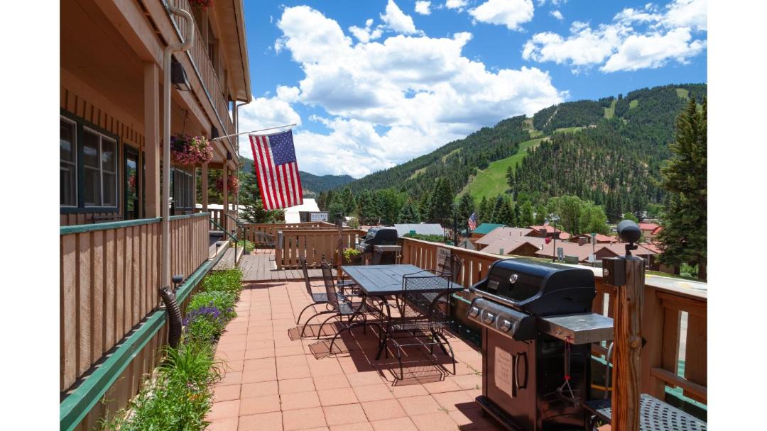 Photo of Patio Balcony in Red River