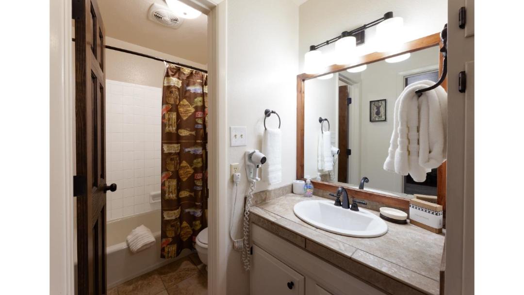 Photo of Bathroom in Red River