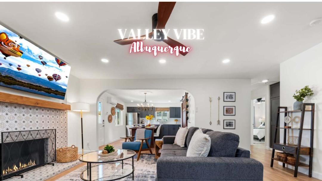 Photo of Livingroom in North Valley