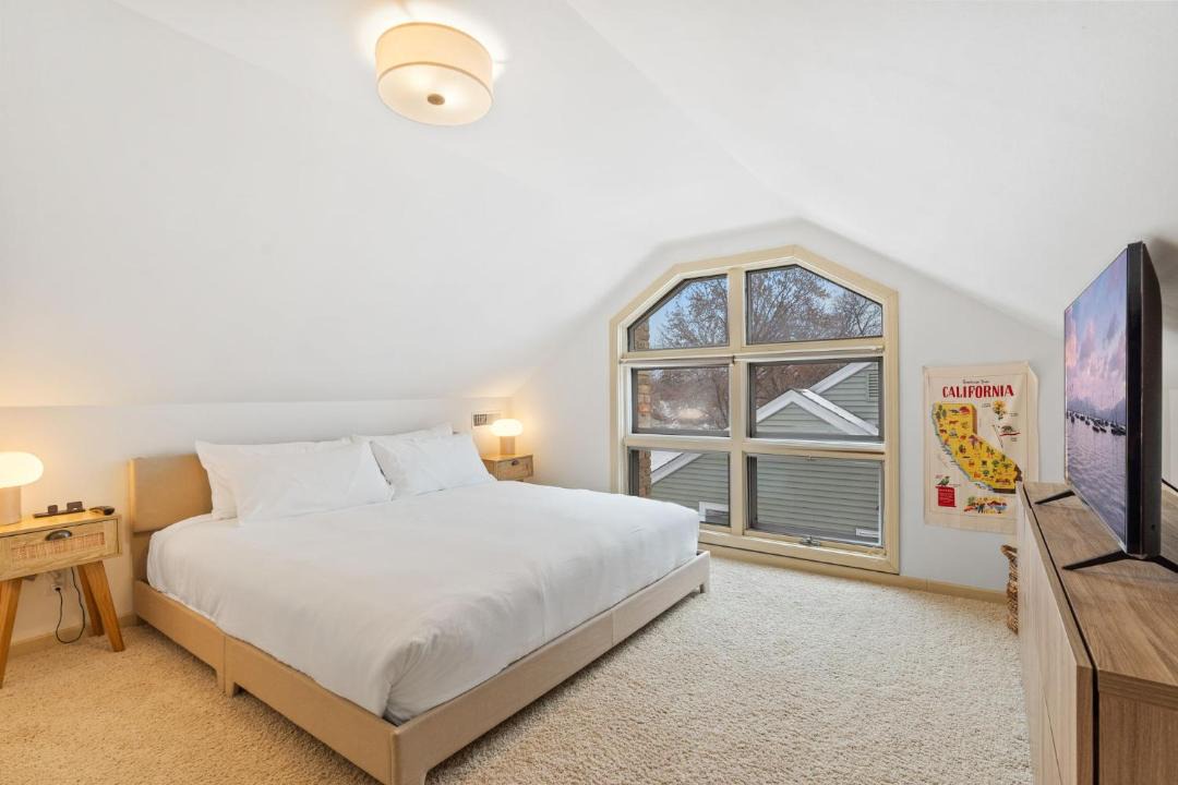 Photo of Bedroom in Diamond Lake