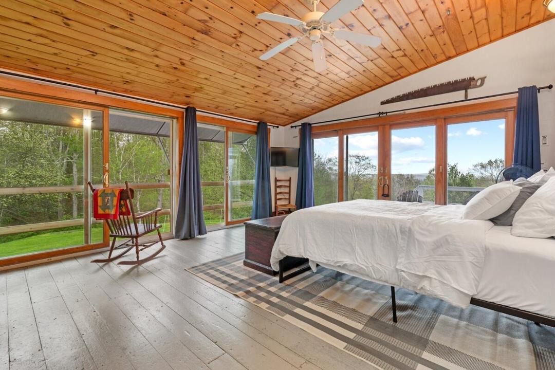 Photo of Bedroom in Loudon