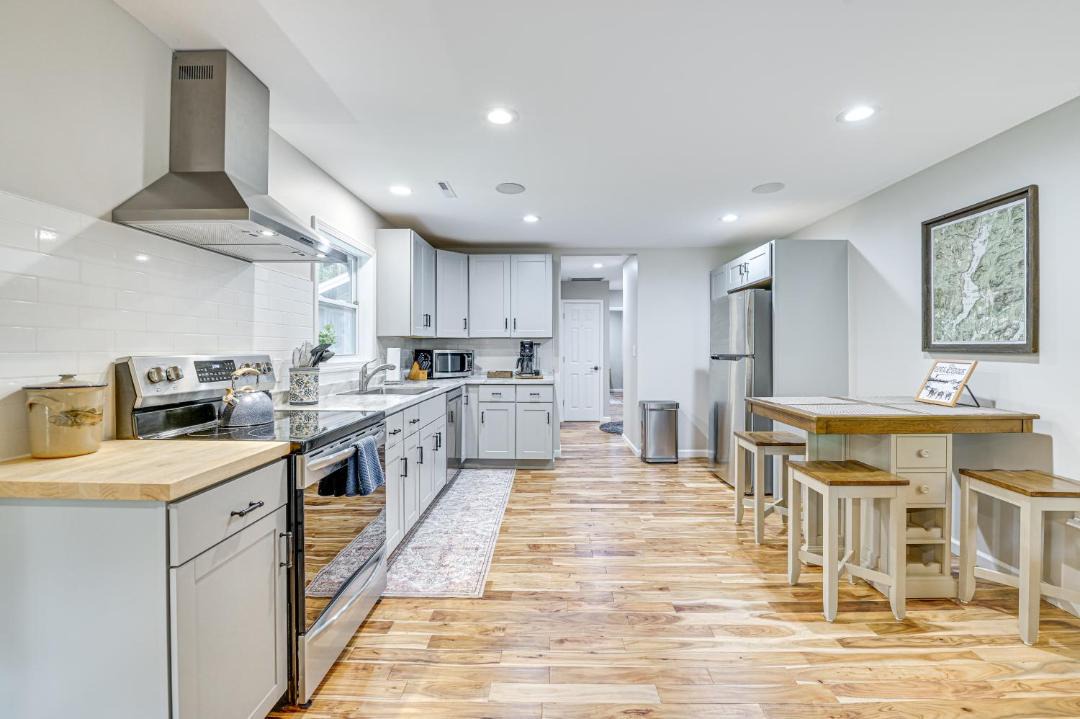 Photo of Kitchen in Schroon Lake