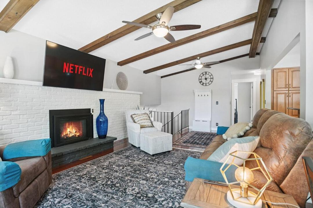 Photo of Livingroom in Mounds View