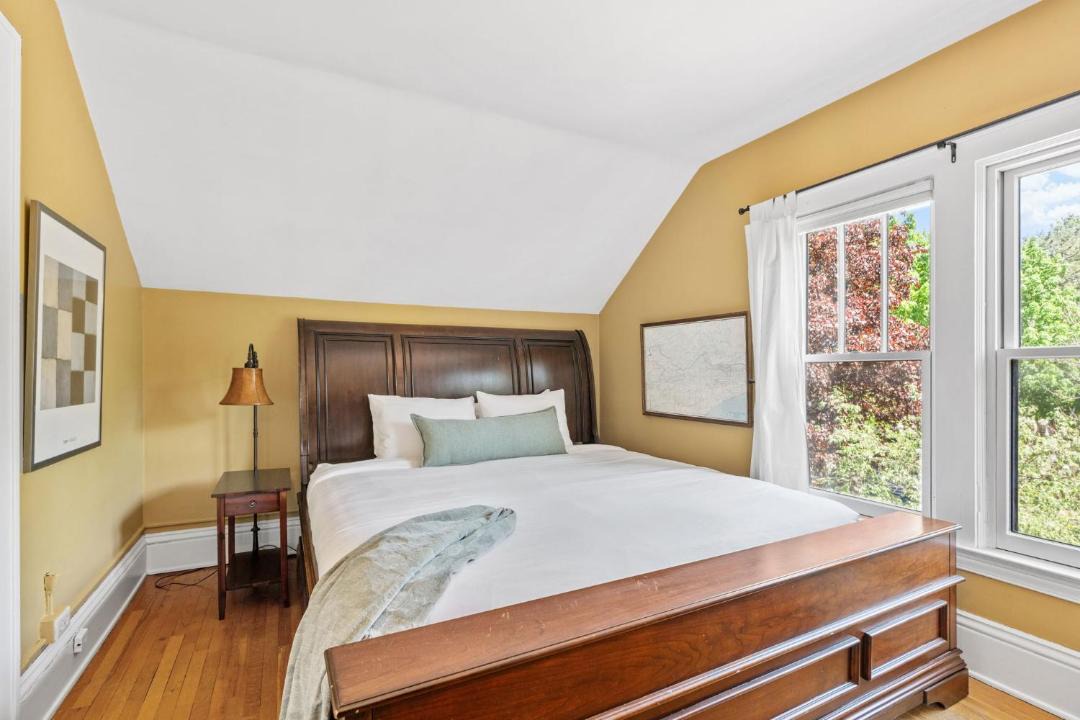 Photo of Bedroom in Kingfield