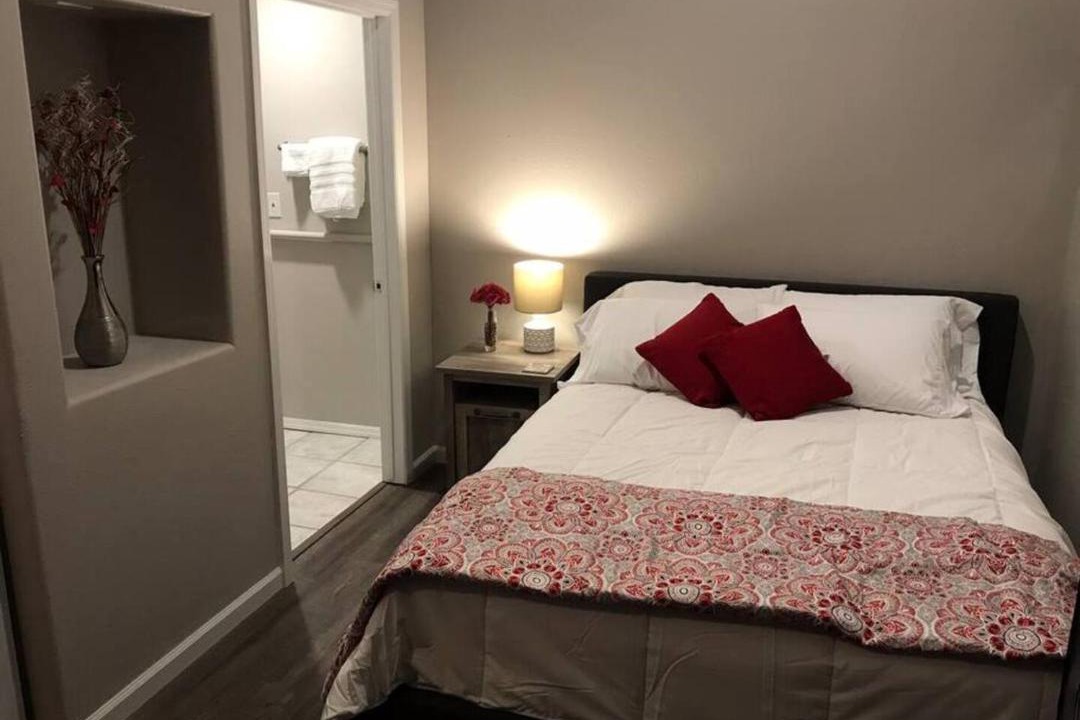 Photo of Bedroom in Alamedan Valley