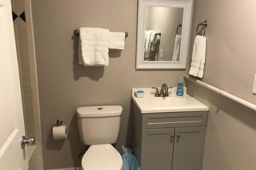 Photo of Bathroom in Alamedan Valley