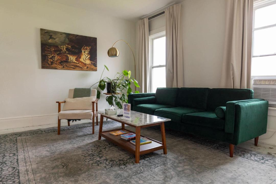 Photo of Livingroom in St. Albans Historic District