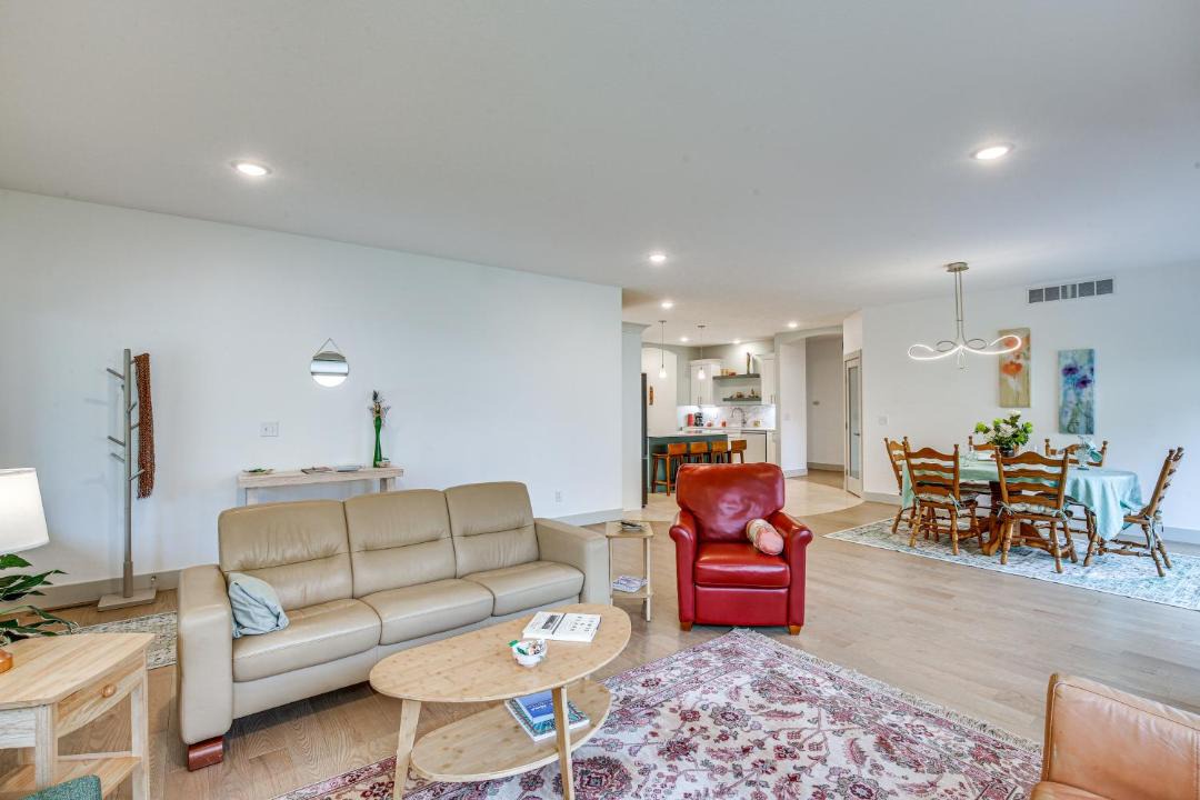 Photo of Livingroom in Pine Island