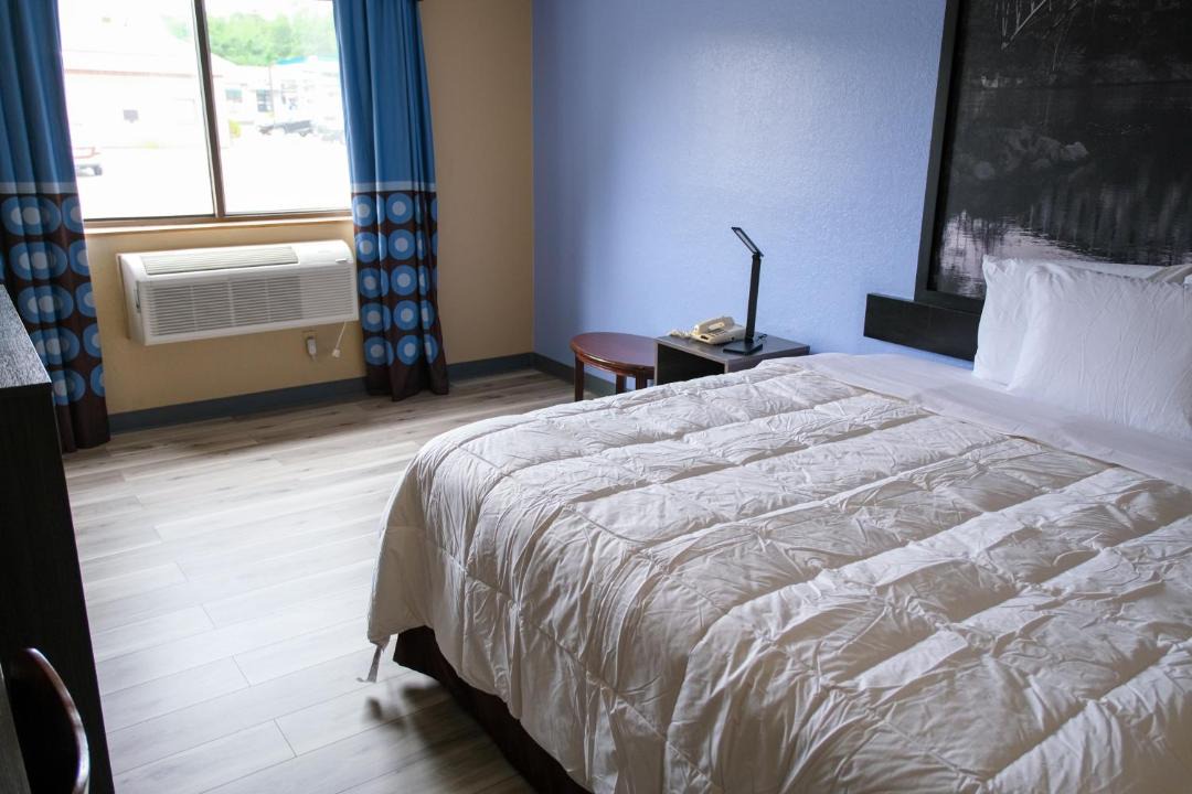 Photo of Bedroom in Gardner
