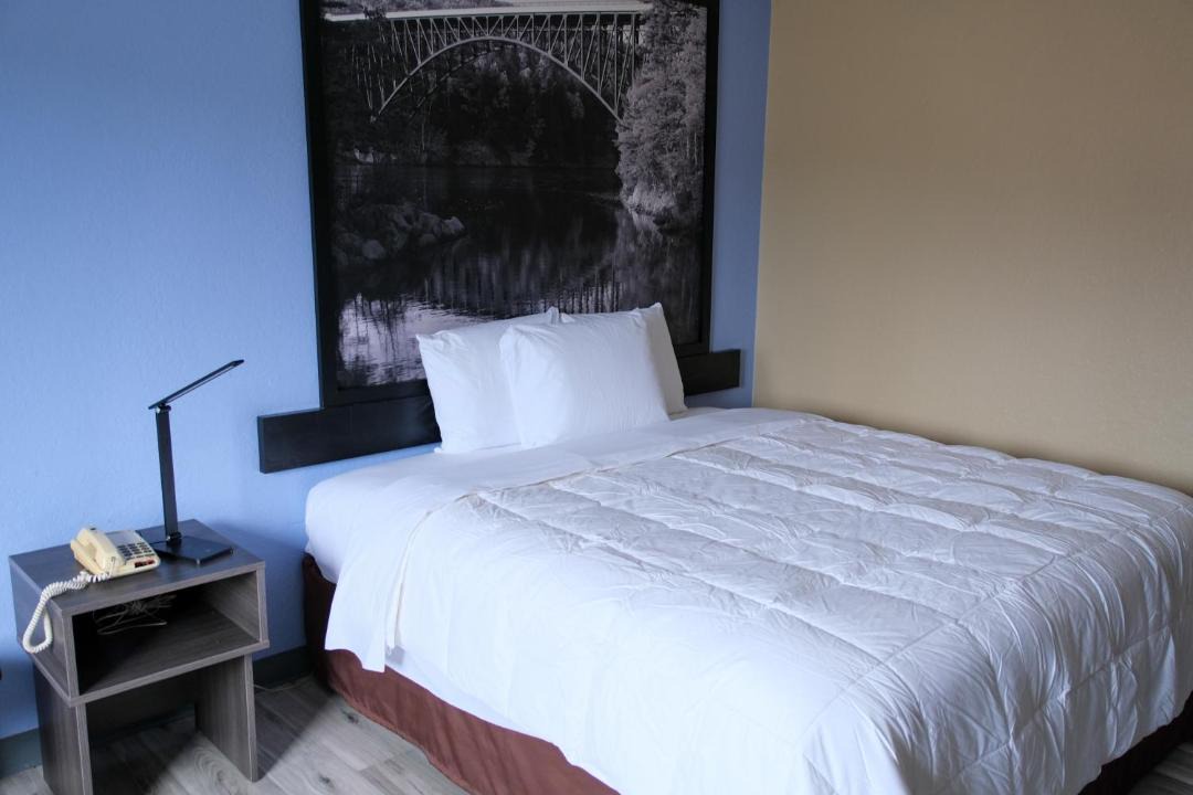 Photo of Bedroom in Gardner