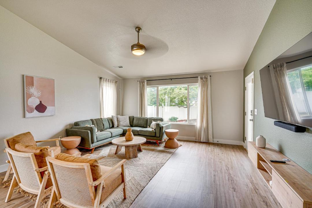 Photo of Livingroom in Pueblo