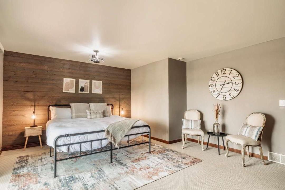 Photo of Bedroom in Suamico