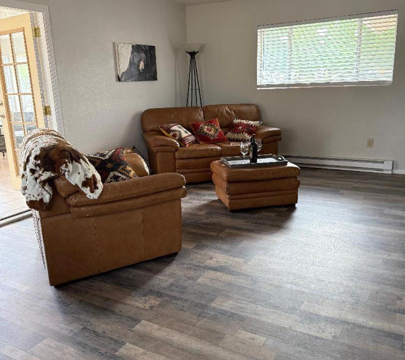Photo of Livingroom in Navajo Dam