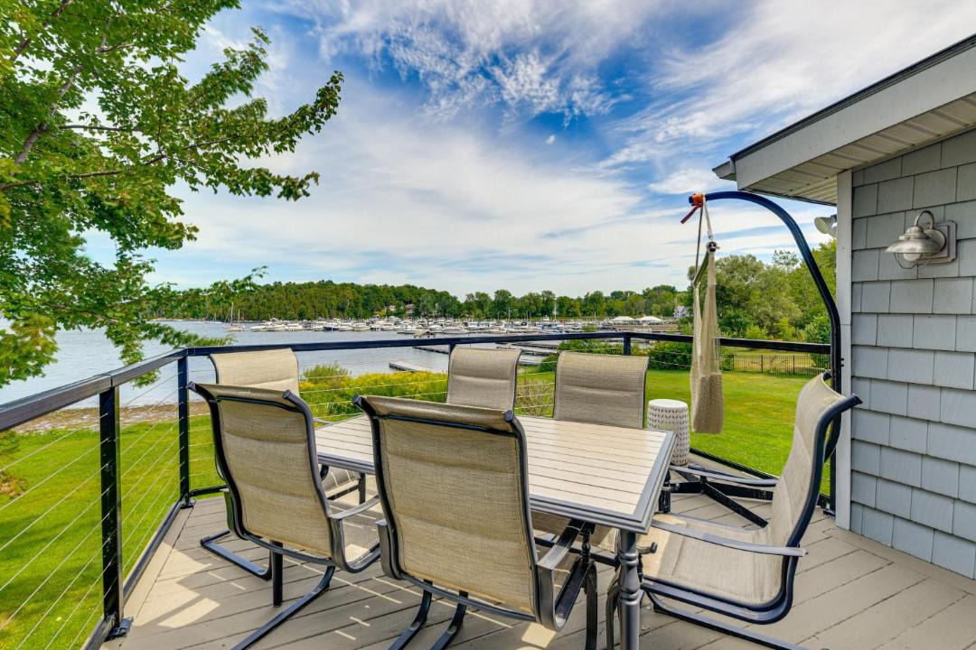Photo of Patio Balcony in Malletts Bay