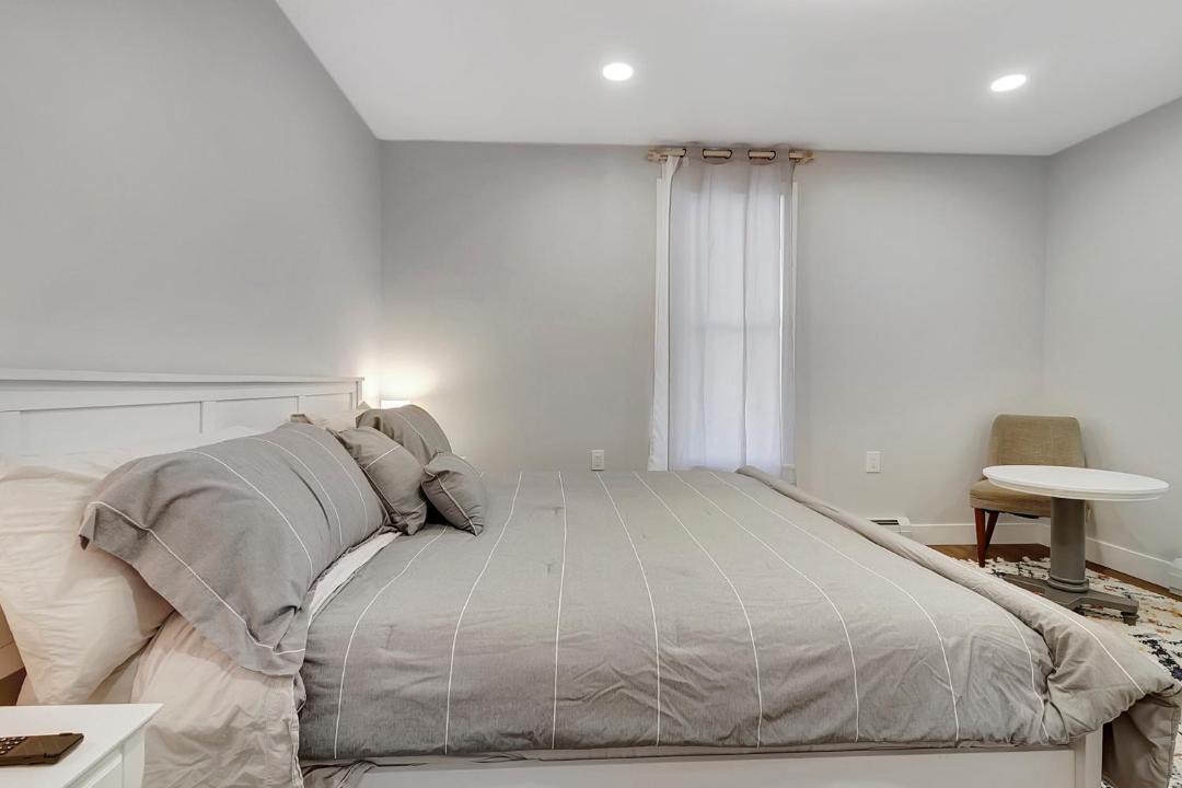 Photo of Bedroom in East Haven  Rutland County