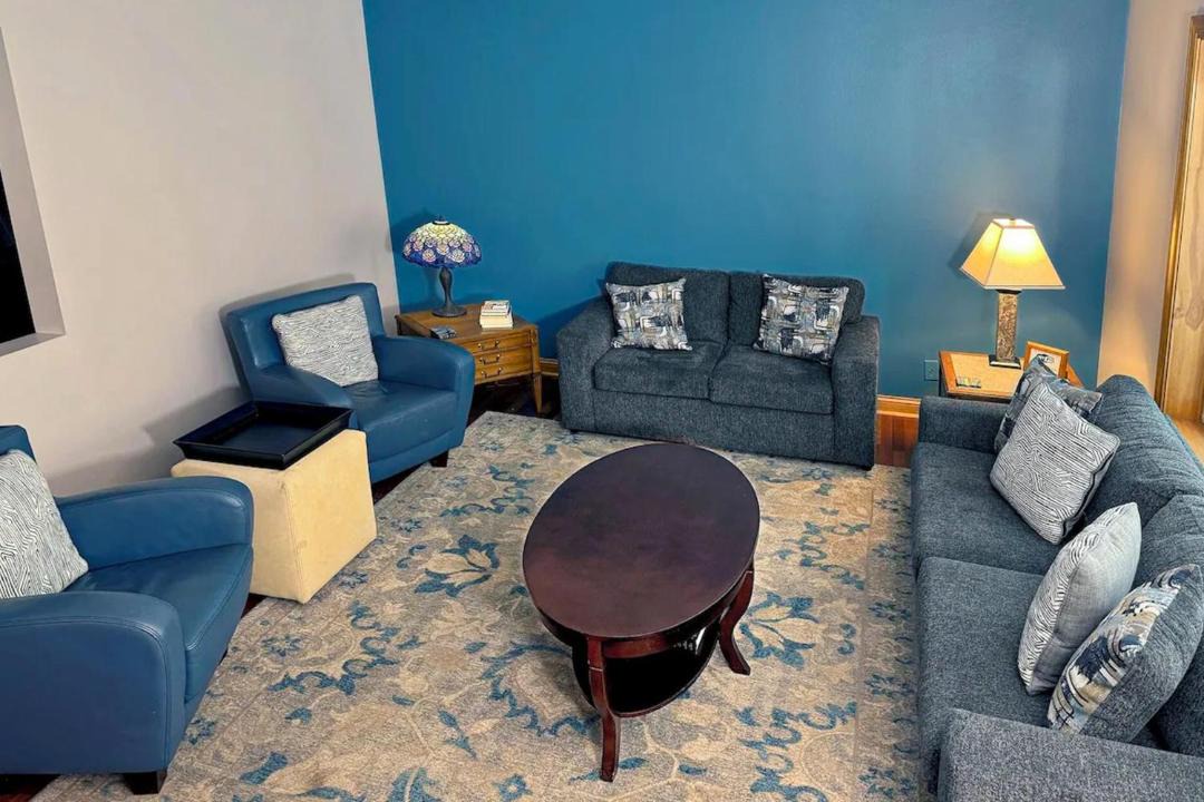 Photo of Livingroom in Shorewood-Tower Hills-Harbert