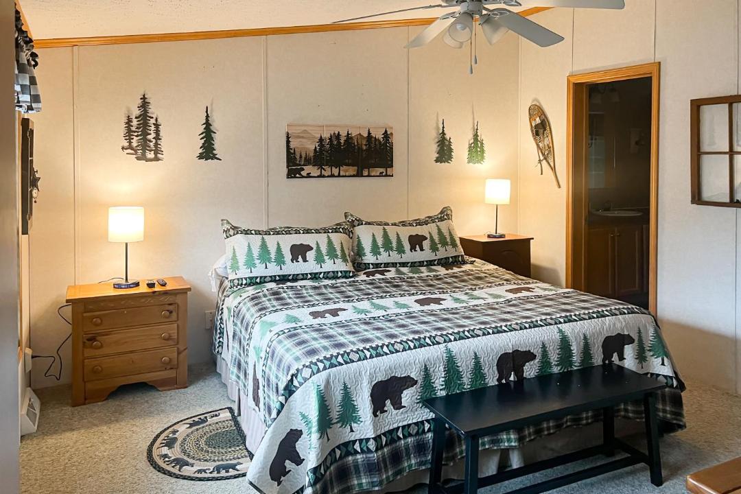 Photo of Bedroom in North Woodstock