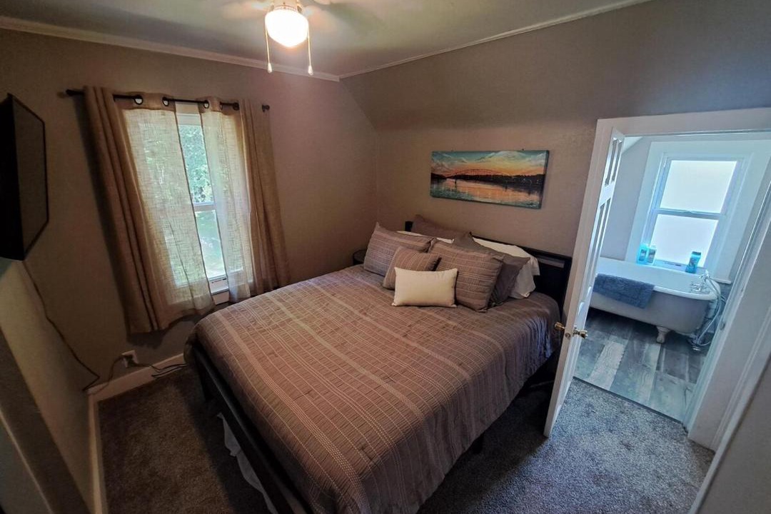 Photo of Bedroom in Dubuque