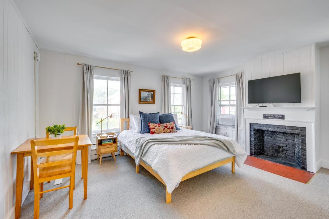 Photo of Bedroom in Waterbury