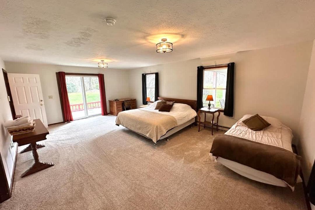 Photo of Bedroom in Austinburg