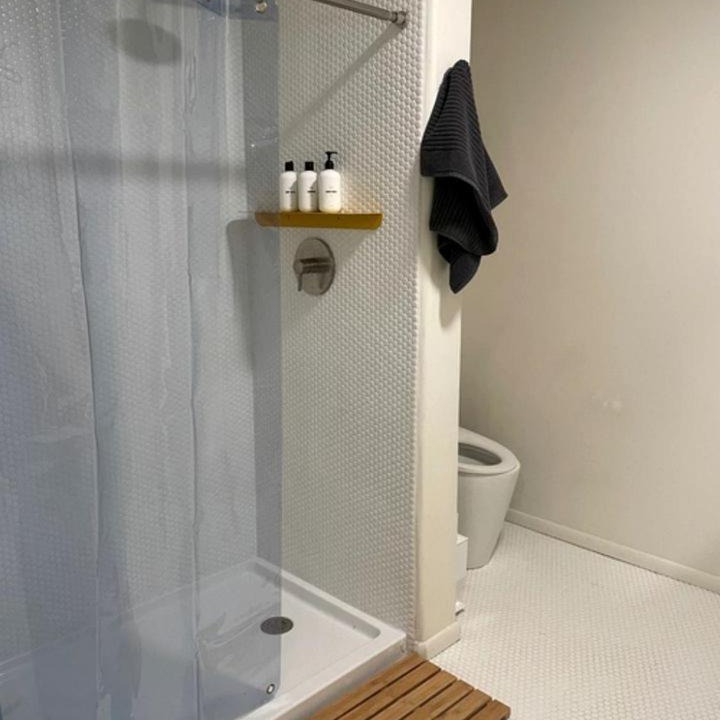 Photo of Bathroom in Canoncito