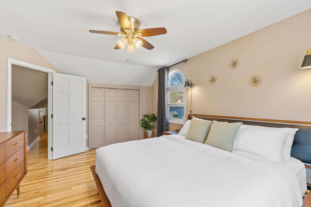 Photo of Bedroom in Falcon Heights
