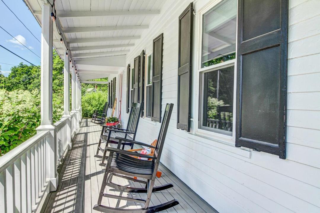 Photo of Patio Balcony in Williamsville