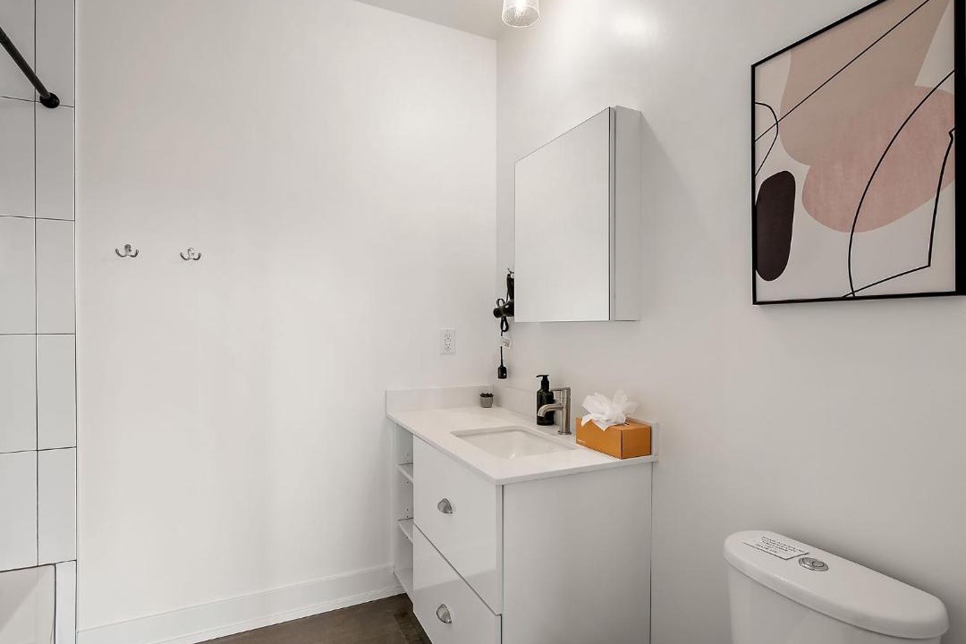 Photo of Bathroom in Warehouse District