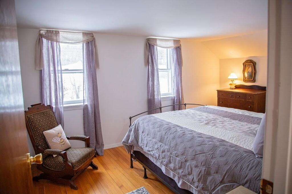 Photo of Bedroom in Morton